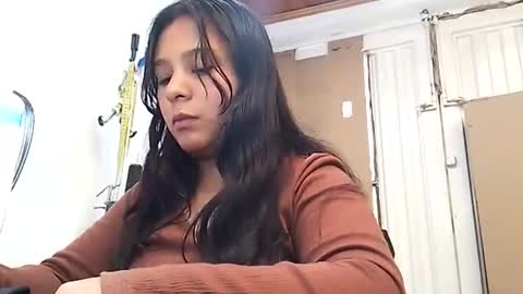 Snapshot of charis_21 chatting on January 16, 5:44 pm charis 2 online show from January 16, 5:44 pm