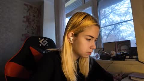 Nancy online show from November 21, 7:39 am