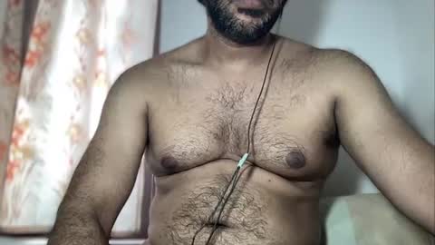 charles_dera35 online show from February 28, 8:40 am