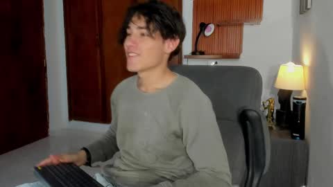 Snapshot of charley_morgan chatting on February 8, 6:55 pm charley_morgan online show from February 8, 6:55 pm