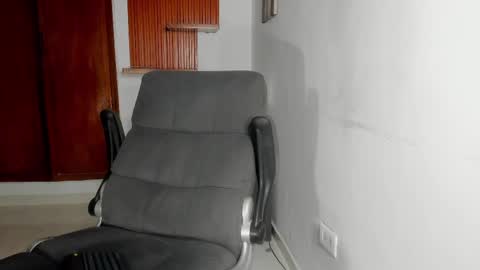 Snapshot of charley_morgan chatting on February 25, 9:58 pm charley_morgan online show from February 25, 9:58 pm