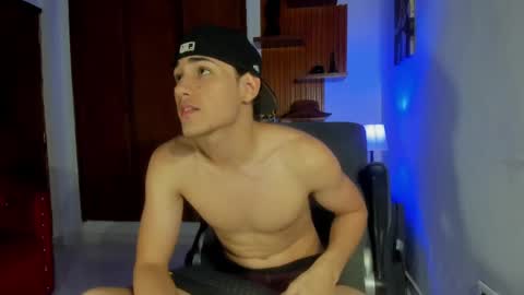 Snapshot of charley_morgan chatting on March 11, 12:44 am charley_morgan online show from March 11, 12:44 am