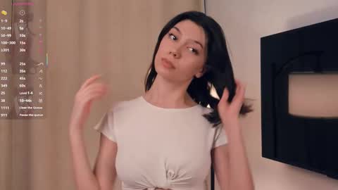 Yumi online show from February 23, 7:38 pm