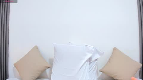 Charlize online show from June 25, 9:20 pm