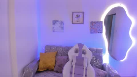    online show from October 7, 9:00 pm