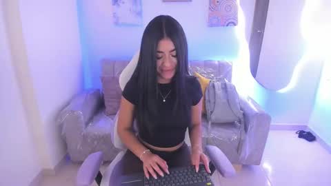    online show from February 4, 8:35 pm