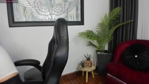 Charlote online show from March 3, 11:44 am