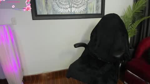 Charlote online show from March 3, 6:03 pm