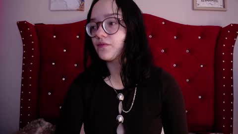 Snapshot of charlotte1_ls chatting on March 5, 10:10 pm charlotte1_ls online show from March 5, 10:10 pm