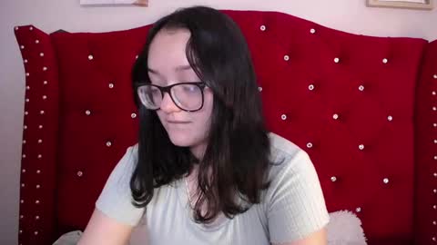 Snapshot of charlotte1_ls chatting on February 18, 1:10 am charlotte1_ls online show from February 18, 1:10 am