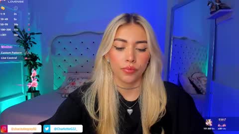 Snapshot of charlotte__grey chatting on March 5, 8:53 pm charlotte grey online show from March 5, 8:53 pm