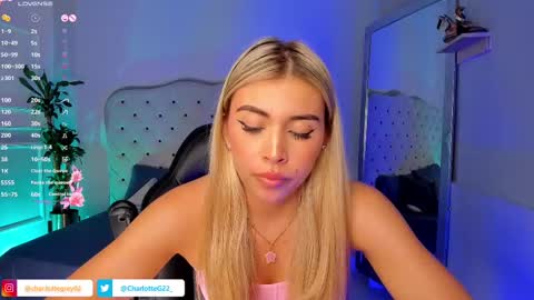 Snapshot of charlotte__grey chatting on March 2, 1:37 am charlotte grey online show from March 2, 1:37 am