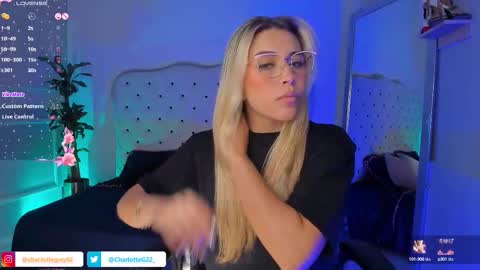 Snapshot of charlotte__grey chatting on March 12, 8:20 pm charlotte grey online show from March 12, 8:20 pm