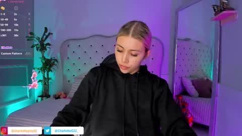 Snapshot of charlotte__grey chatting on February 16, 11:49 am charlotte grey online show from February 16, 11:49 am