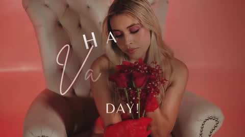 Snapshot of charlotte__grey chatting on February 13, 11:04 pm charlotte grey online show from February 13, 11:04 pm