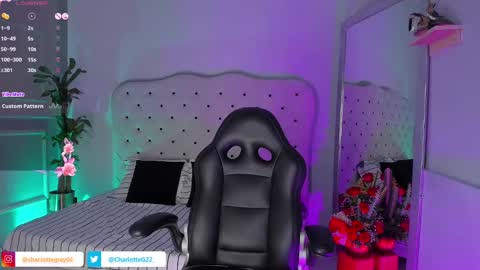 Snapshot of charlotte__grey chatting on February 20, 8:14 pm charlotte grey online show from February 20, 8:14 pm