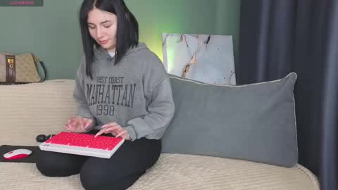 Charlotte online show from October 3, 4:32 am