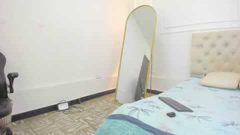 charlottte y dante online show from February 20, 4:23 am