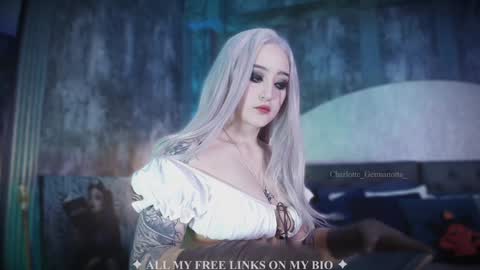 Snapshot of charlotte_germanotta_ chatting on September 11, 5:47 pm Charlotte online show from September 11, 5:47 pm
