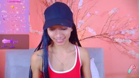 CHARLOTTE online show from November 2, 8:53 pm