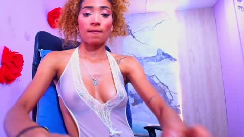 Snapshot of charlotte_love10 chatting on February 28, 9:55 pm CHARLOTTE online show from February 28, 9:55 pm