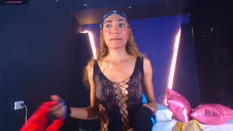 Snapshot of charlotte_love10 chatting on February 3, 12:04 am CHARLOTTE online show from February 3, 12:04 am