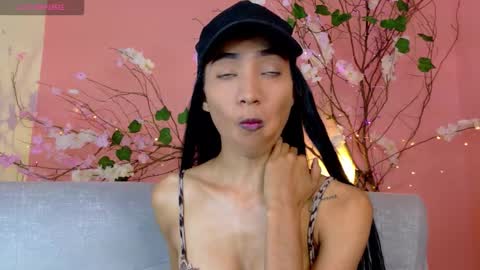 CHARLOTTE online show from November 8, 11:08 pm