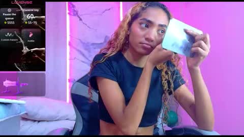 CHARLOTTE online show from December 18, 12:11 pm