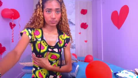 Snapshot of charlotte_love10 chatting on February 19, 2:55 pm CHARLOTTE online show from February 19, 2:55 pm