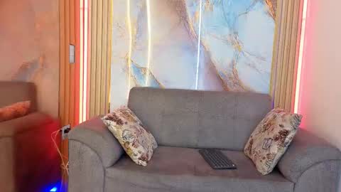 charlotte_skinny11_aws online show from September 15, 6:53 pm