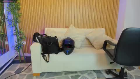 Charlotte  Everyday From 0700 to 1300 Col Time online show from October 2, 11:20 am