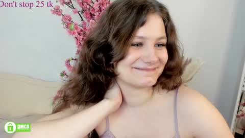 Snapshot of charlotte_wow chatting on January 25, 6:46 pm Charlotte online show from January 25, 6:46 pm