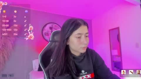Charlottee online show from July 19, 2:14 am