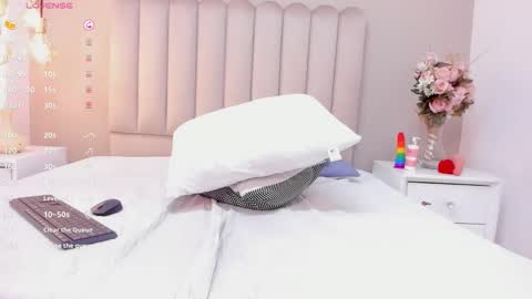 charlottee_evans1 online show from September 12, 2:41 pm