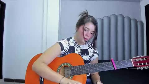 charlottee_starr online show from November 4, 8:43 pm