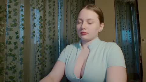 Snapshot of charlottewip chatting on February 5, 1:22 pm Kira online show from February 5, 1:22 pm