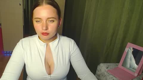 Snapshot of charlottewip chatting on September 14, 6:31 pm Kira online show from September 14, 6:31 pm