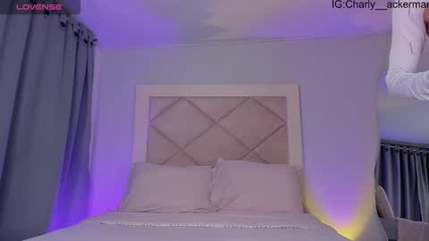 charly online show from November 8, 2:14 am