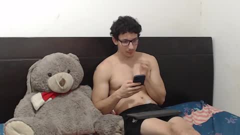 Snapshot of charlydeann chatting on December 25, 4:44 am online show from December 25, 4:44 am