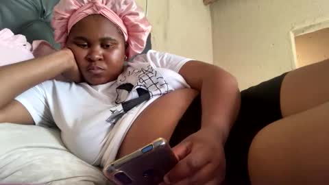 CharmainPhilly25 online show from November 22, 11:30 am