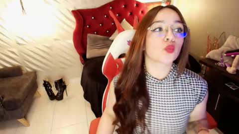 Snapshot of charmeine_ chatting on September 11, 5:31 am charmeine_ online show from September 11, 5:31 am