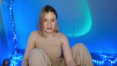 Michelle  online show from February 3, 6:13 am