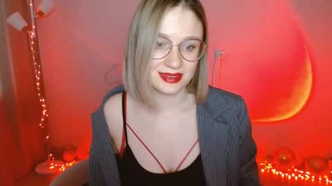 Michelle  online show from January 28, 3:15 am