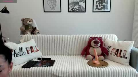 charmvanesa online show from September 19, 8:51 am