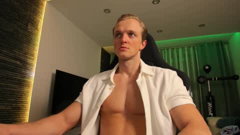 Chase Reed online show from November 19, 8:29 pm