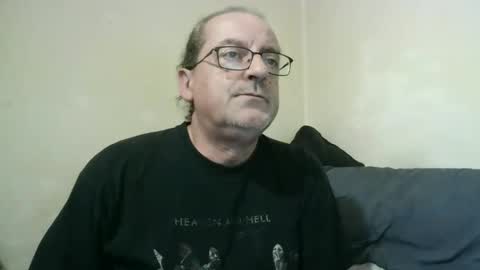 footmaster213 online show from March 1, 9:08 pm