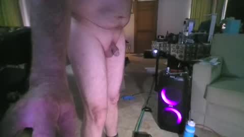 Snapshot of chaturdell9359 chatting on December 8, 4:22 am We Chat online show from December 8, 4:22 am