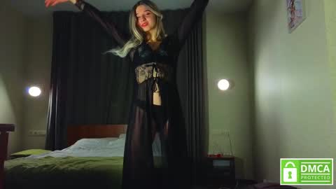 Bella  Next broadcast TUESDAY  - start at 1610 GMT 2 end at 2220 online show from February 9, 2:50 pm