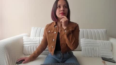 Regina Phalange online show from January 13, 9:00 pm