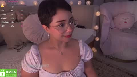 Snapshot of cheerrysweett chatting on February 12, 11:40 am Baby Cherry online show from February 12, 11:40 am